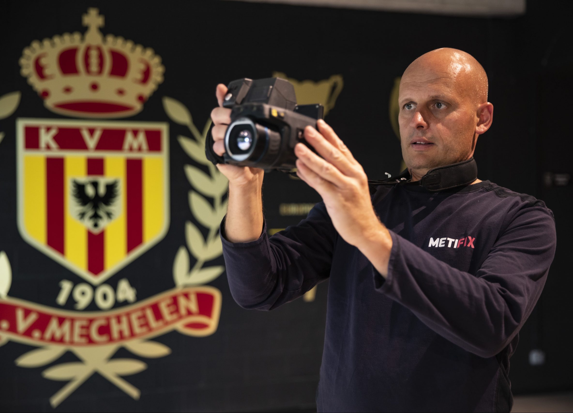 Blowerdoortest nieuwe tribunes KV Mechelen