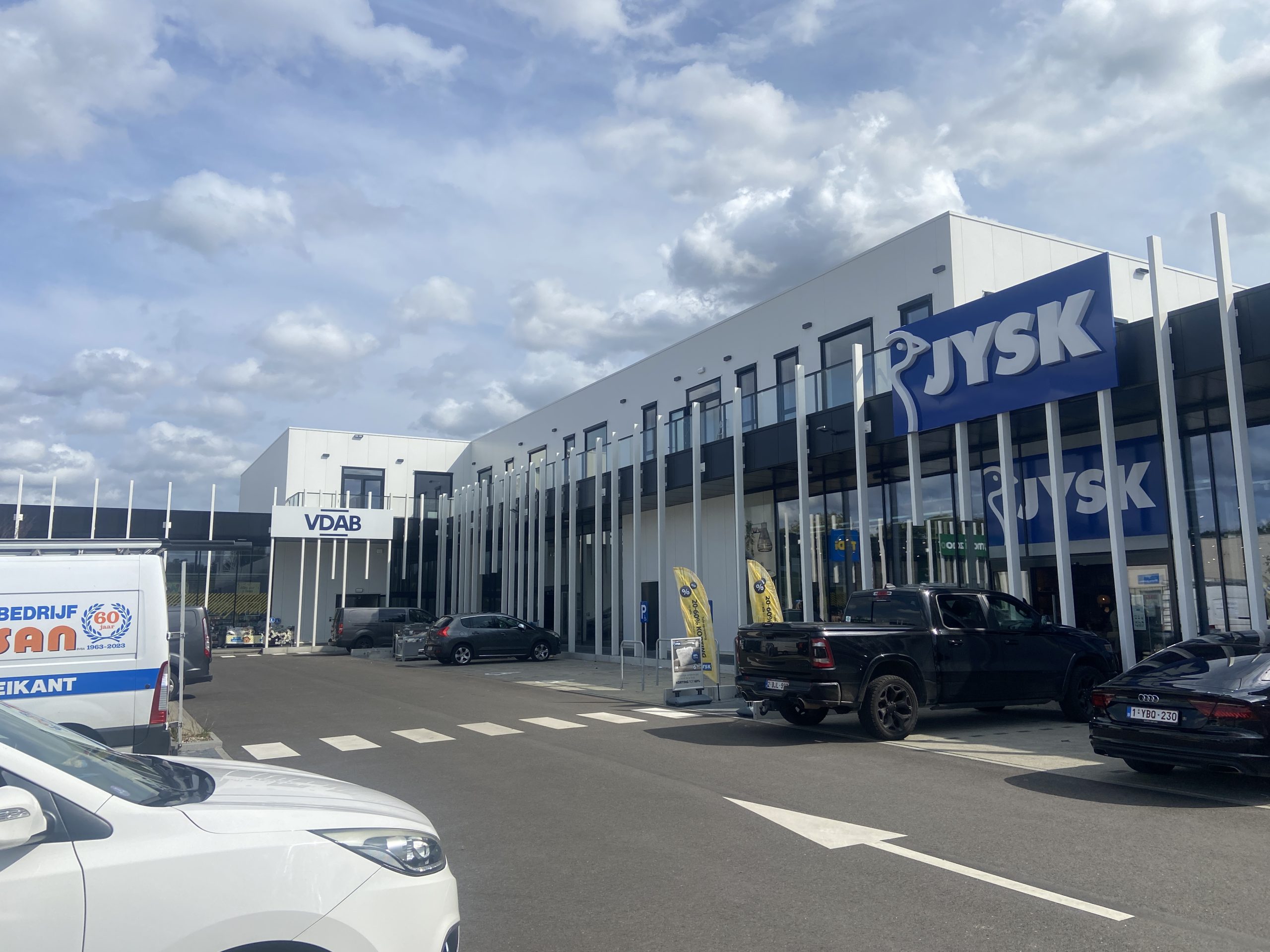 Luchtdichtheidstest industrie, handel en kantoor te Diest iov Immo De Reze