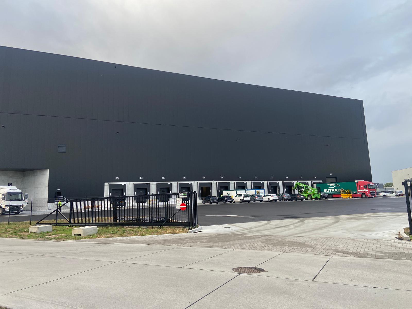 Blowerdoortest kantoor met rekkenmagazijn MG Real Estate Roeselare