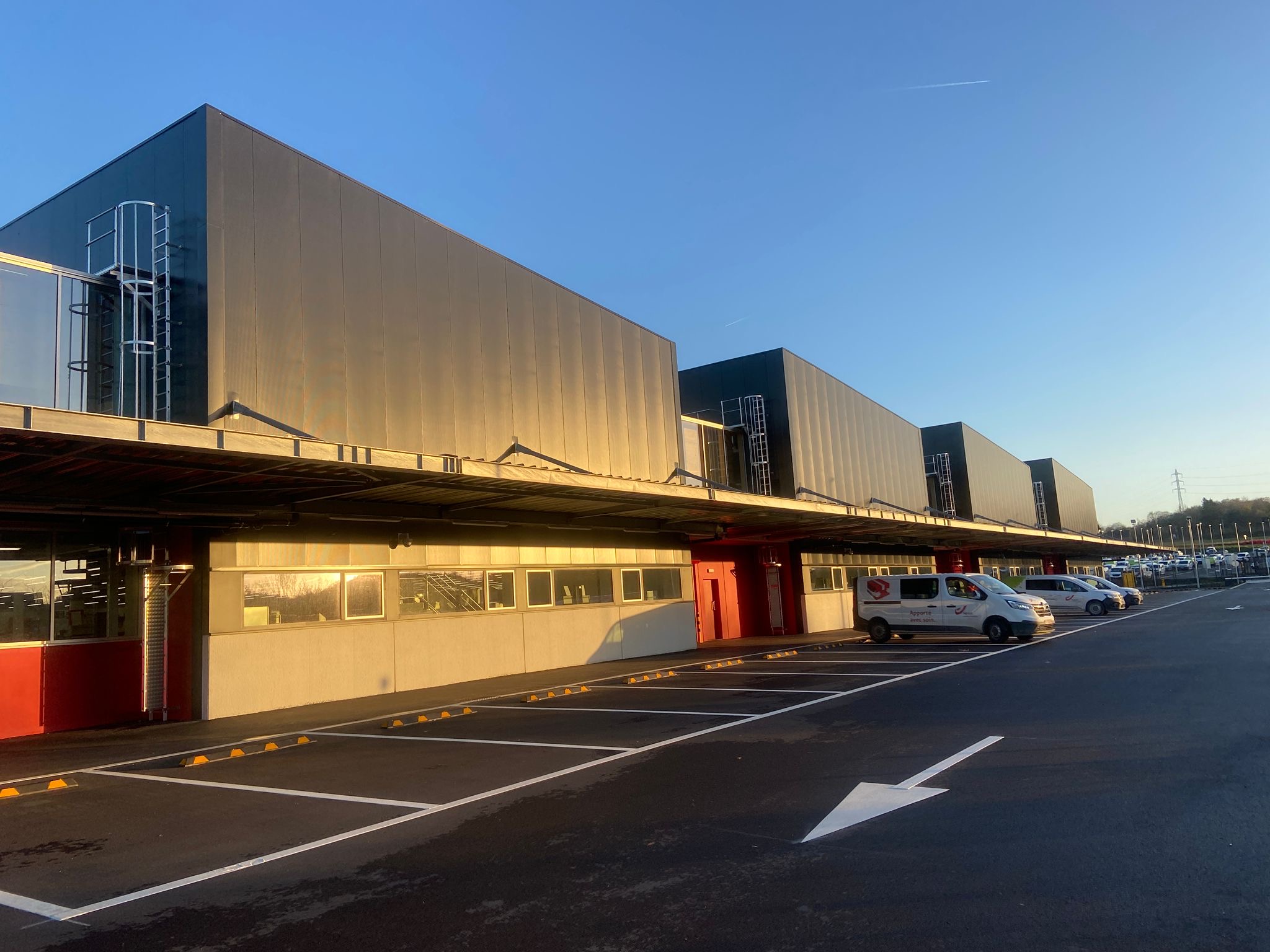 Blowerdoortest Bpost distributiecentrum Jumet iov Stadsbader